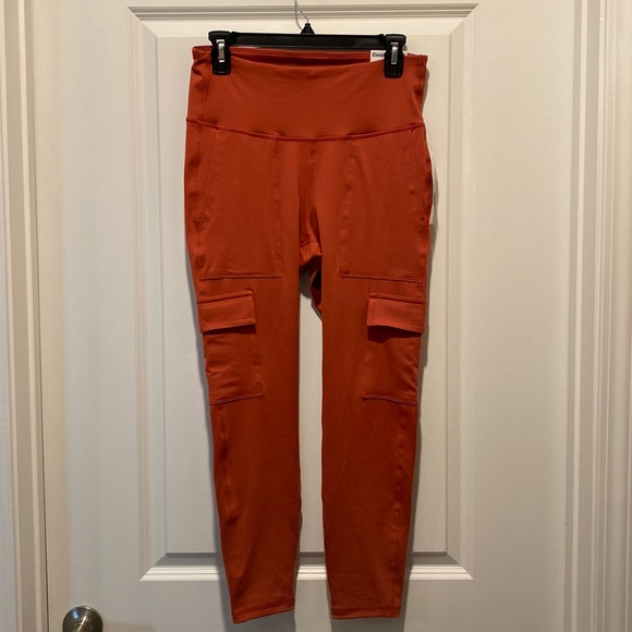 NWT Old Navy Elevate Leggings - Picture 1 of 2